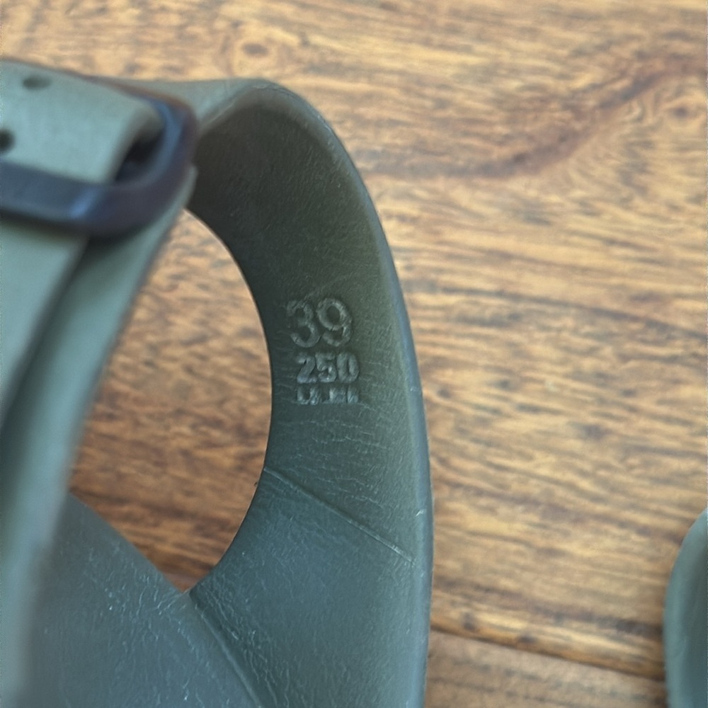 Women’s Birkenstock Sandals - Picture 12 of 12